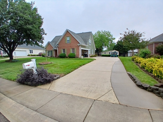 House Wash And Pressure Wash Driveway Patio Services in Lancaster SC